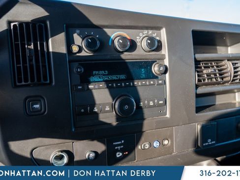 Used 2023 GMC Savana 2500 w/ Driver Convenience Package image 8