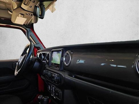 Used 2020 Jeep Gladiator Overland image 23