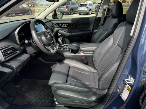 Used 2025 Subaru Outback Limited image 17