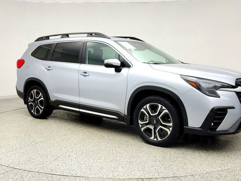 Used 2023 Subaru Ascent Limited AWD/4WD image 3