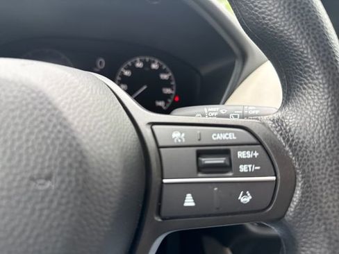 Used 2023 Honda HR-V LX image 25