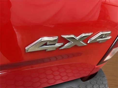 Used 2021 RAM 1500 Classic SLT image 44