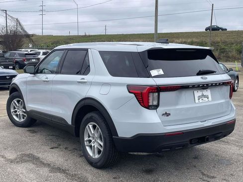 New 2026 Ford Explorer Active image 5