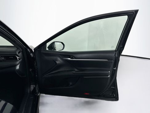 Used 2023 Toyota Camry SE FWD image 30