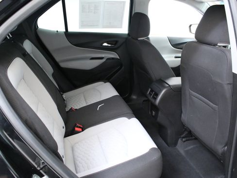 Used 2018 Chevrolet Equinox LS FWD image 28
