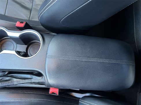 Used 2019 Ford Mustang Premium image 20