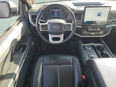 Certified 2023 Ford Expedition Max XLT image 4