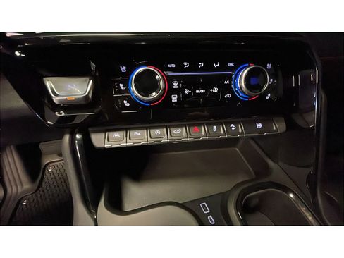 Used 2022 GMC Sierra 1500 AT4 w/ AT4 Premium Package AWD/4WD image 15