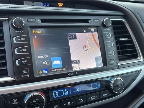 Used 2015 Toyota Highlander Limited image 12