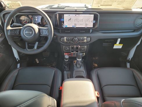 New 2025 Jeep Gladiator Rubicon w/ Convenience Group image 10