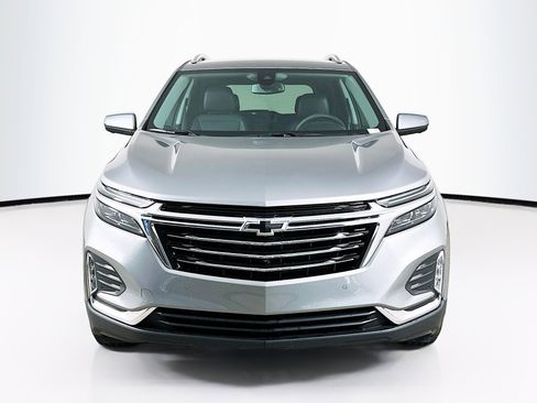 Used 2024 Chevrolet Equinox Premier image 2