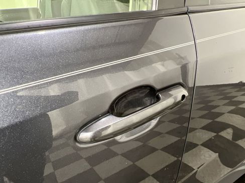 Used 2019 Toyota RAV4 LE image 15