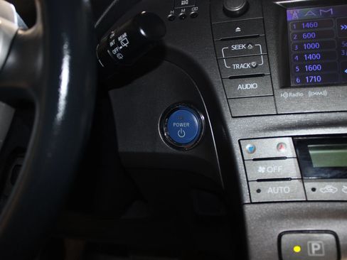 Used 2013 Toyota Prius Four FWD image 19
