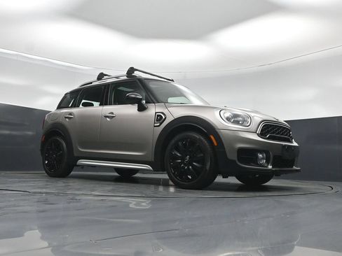 Used 2019 MINI Cooper Countryman S w/ Premium Package FWD image 4