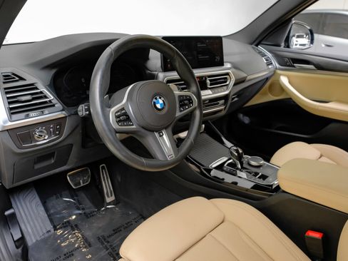 Used 2024 BMW X3 sDrive30i w/ Premium Package RWD image 3