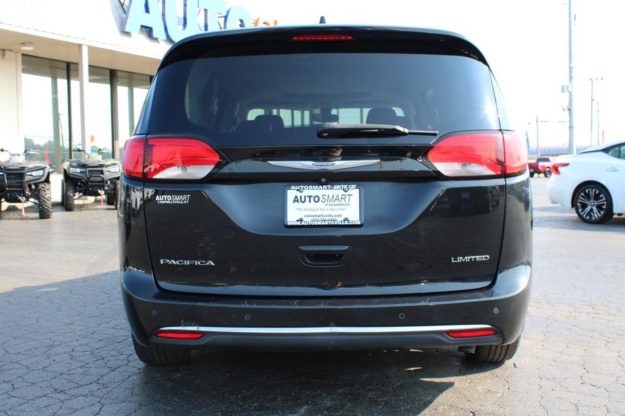 Used 2019 Chrysler Pacifica Limited FWD image 5