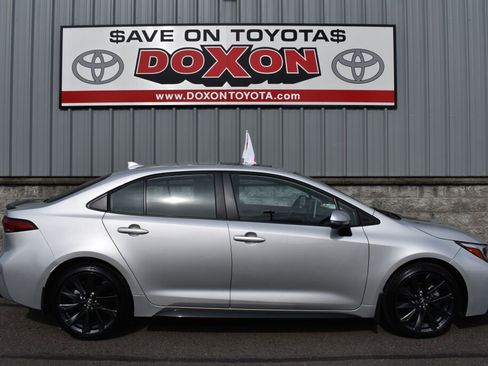 Certified 2025 Toyota Corolla XSE image 8