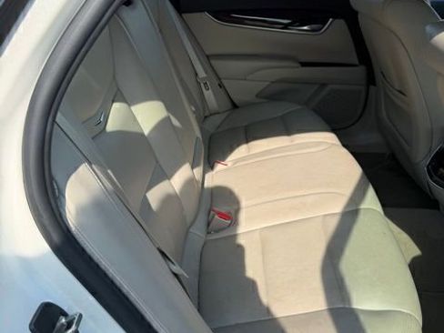 Used 2014 Cadillac XTS Luxury image 16