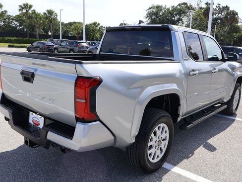 Certified 2025 Toyota Tacoma SR5 image 8