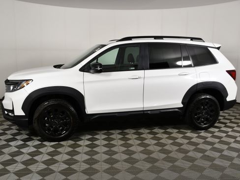 Certified 2023 Honda Passport TrailSport image 9