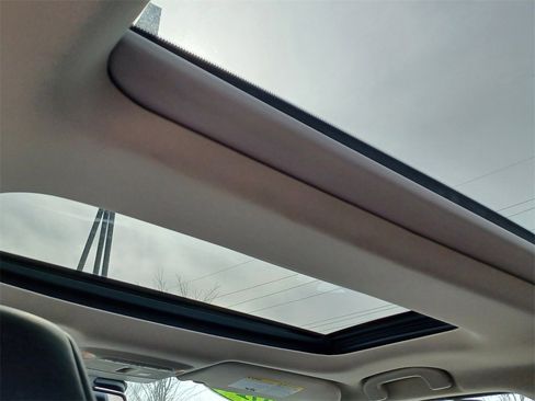 Used 2016 Nissan Maxima Platinum image 28