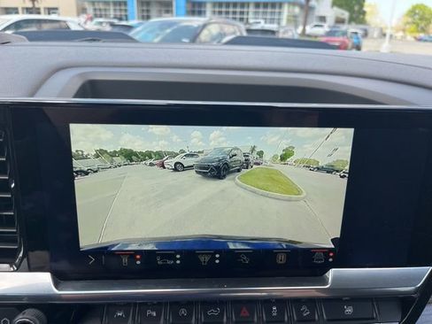 Used 2025 Chevrolet Silverado 1500 LT Trail Boss w/ Convenience Package II image 27