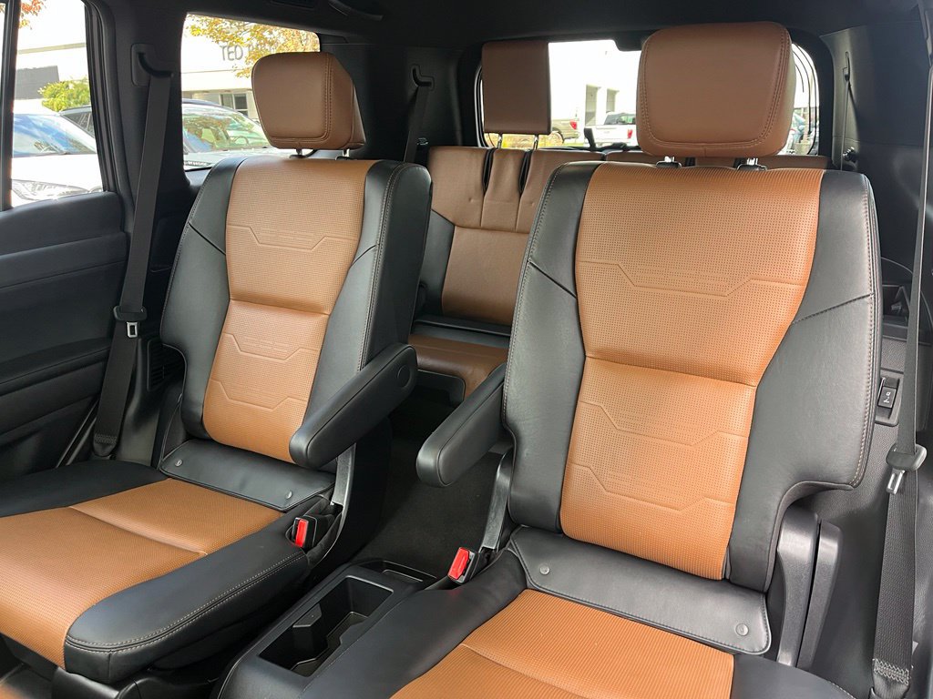 Used 2024 Lexus GX 550 w/ Accessory Package (Z1) AWD/4WD image 13