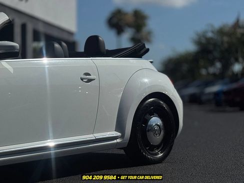 Used 2015 Volkswagen Beetle 1.8T FWD image 4