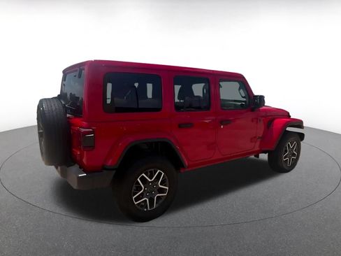 Used 2025 Jeep Wrangler Unlimited Sahara AWD/4WD image 12