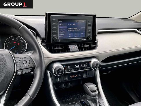 Used 2022 Toyota RAV4 XLE w/ XLE Grade Weather Package AWD/4WD image 7