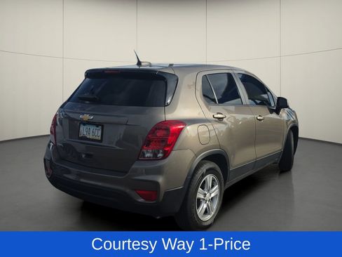 Used 2021 Chevrolet Trax LS w/ Tint and Cruise Package FWD image 8