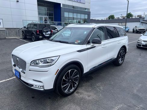 Used 2021 Lincoln Aviator Reserve w/ Equipment Group 202A AWD/4WD image 4