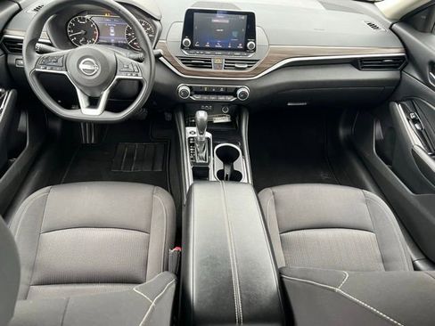 Used 2023 Nissan Altima 2.5 SV image 18