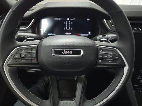 Used 2024 Jeep Grand Cherokee L Laredo AWD/4WD image 18