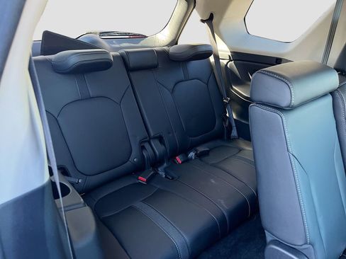 Used 2025 Honda Pilot EX-L image 27