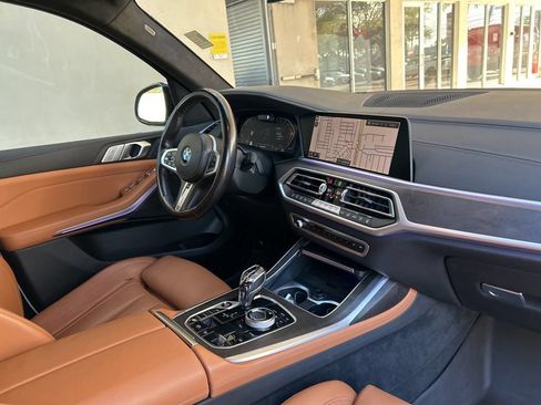 Used 2022 BMW X7 xDrive40i w/ M Sport Package AWD/4WD image 22