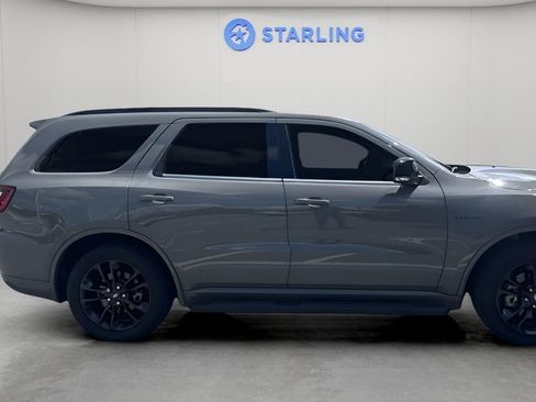 Used 2023 Dodge Durango R/T RWD image 3