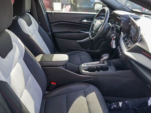 Used 2024 Chevrolet Trax RS w/ Driver Confidence Package FWD image 17