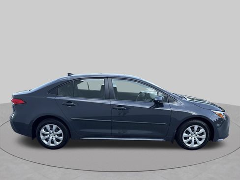 Used 2025 Toyota Corolla LE FWD image 9