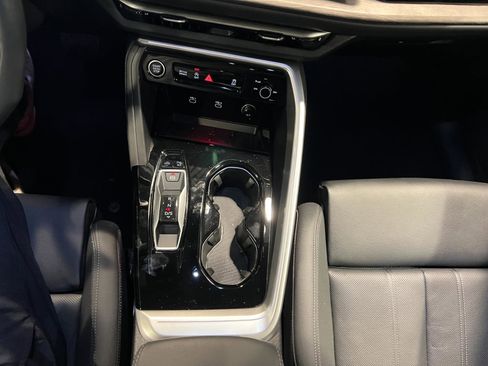 Used 2025 Audi Q5 Premium Plus AWD/4WD image 19