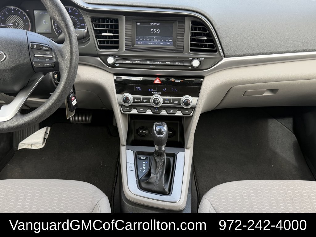 Used 2020 Hyundai Elantra SE FWD image 13