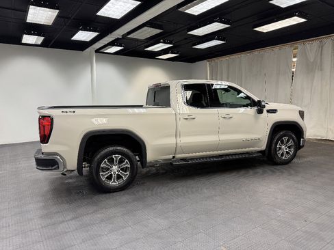 New 2026 GMC Sierra 1500 SLE w/ Preferred Package image 6