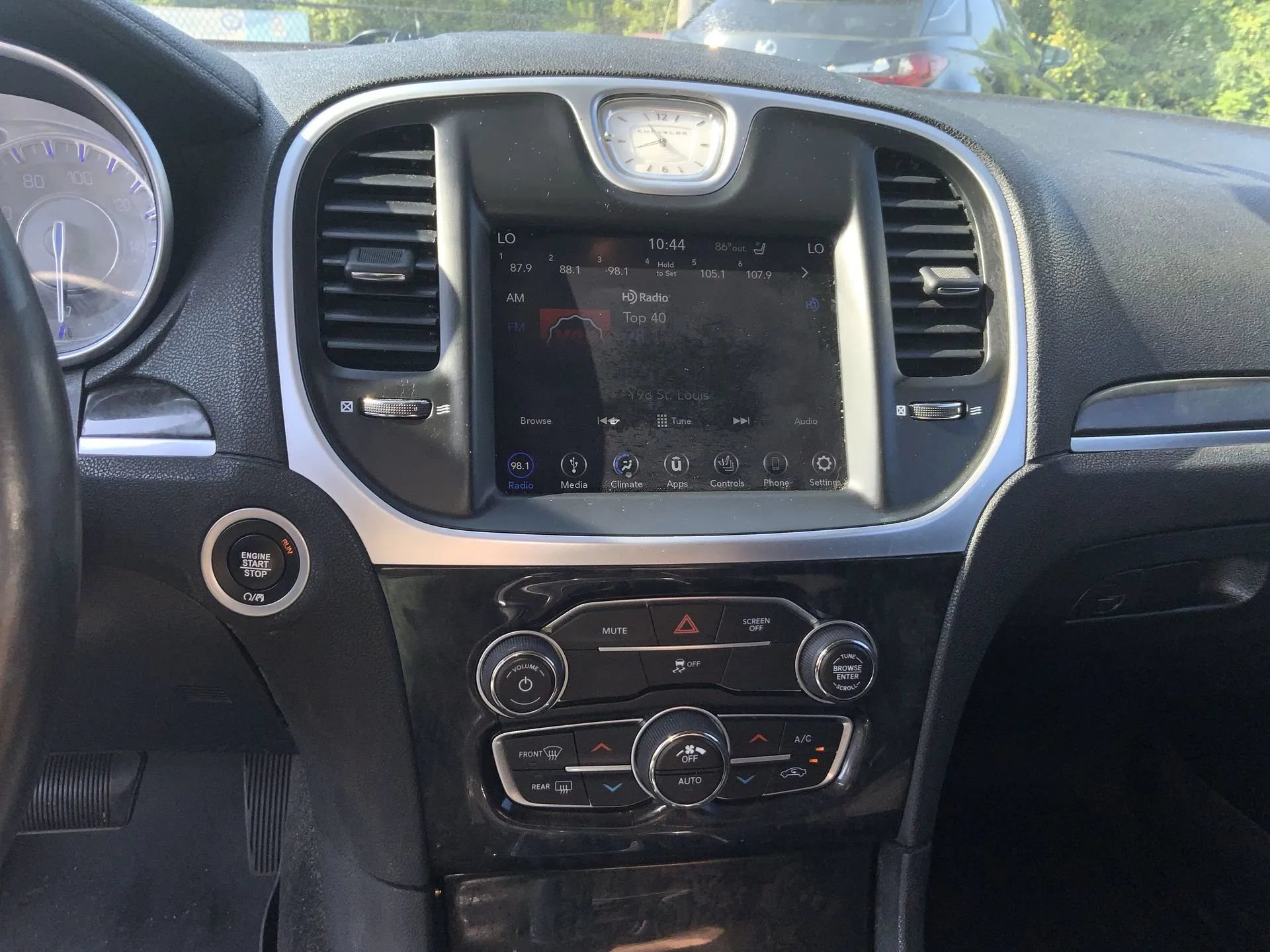 Used 2019 Chrysler 300 Limited RWD image 12