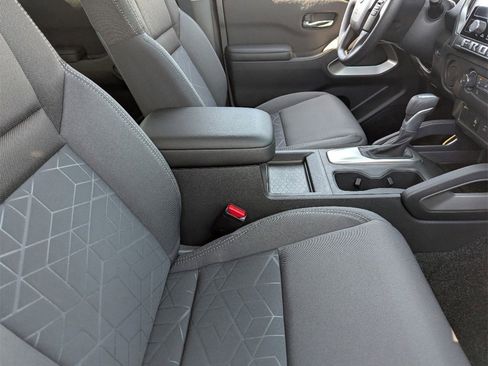 New 2025 Nissan Frontier SV image 27