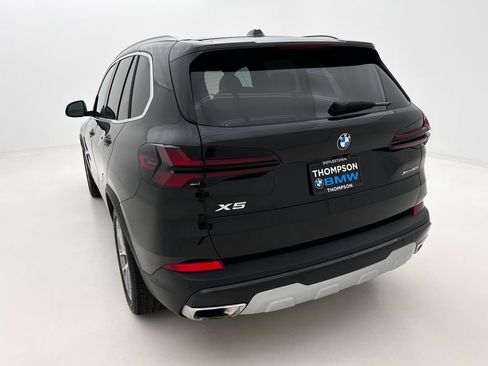 Used 2024 BMW X5 xDrive40i w/ Premium Package AWD/4WD image 8