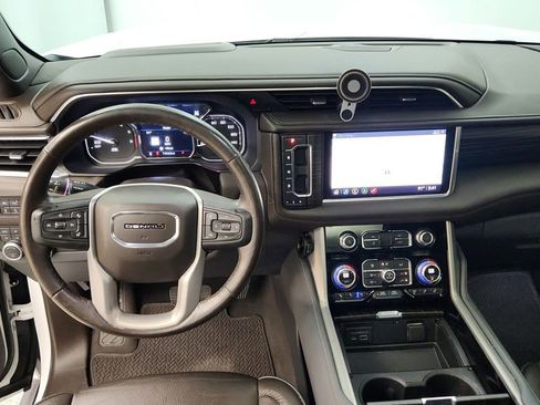 Used 2021 GMC Yukon Denali w/ Denali Ultimate Package image 22