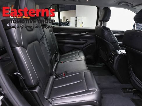 Used 2023 Jeep Grand Cherokee L Limited AWD/4WD image 25