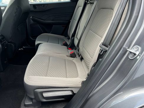 Used 2022 Ford Escape SE w/ SE Sport Appearance Package AWD/4WD image 8