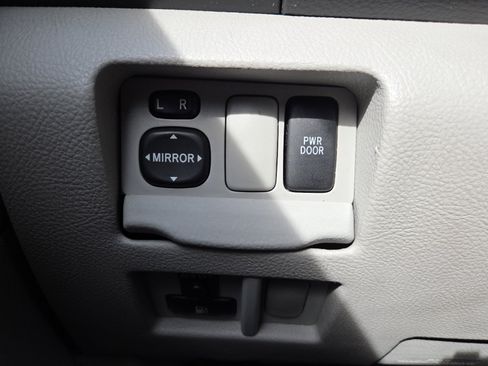 Used 2005 Lexus RX 330 AWD image 29