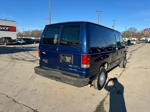 Used 2013 Ford E-250 and Econoline 250 w/ Commercial Cargo Van Pkg image 3